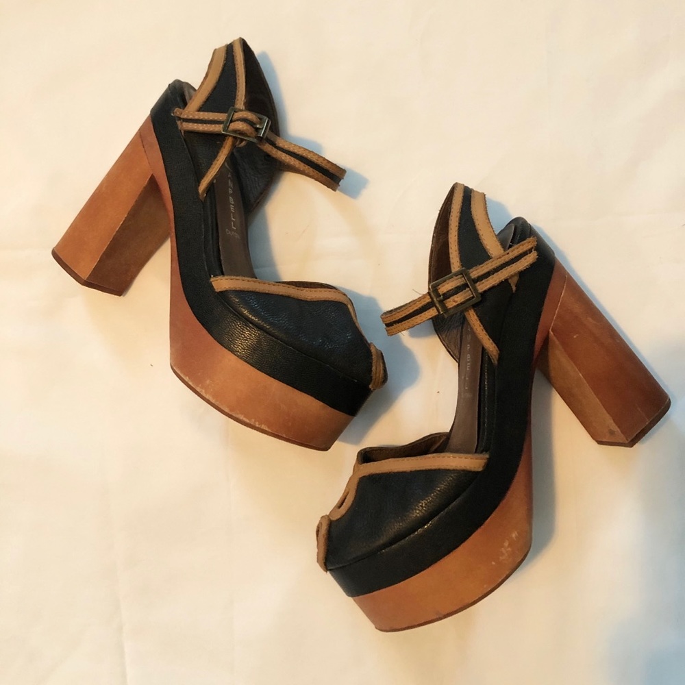 Jeffrey Campbell peep toe platforms ♡